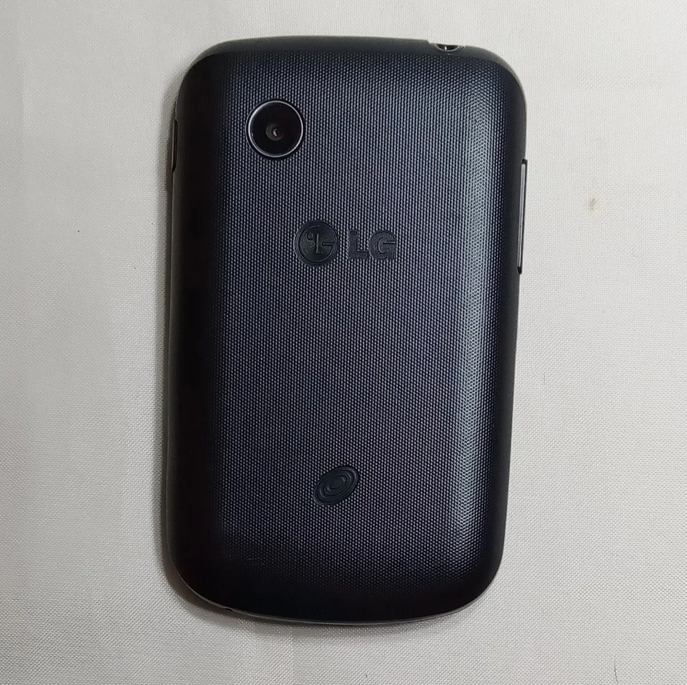 LG 306G Black TracFone Cellular Phone